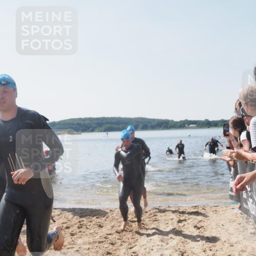 22.06.2025 - Viking Triathlon MichiJ http://msf.ph/oto/8064700 22.06.2025 10:29:12 Schwimmen 7, 11, 12, 30, 33, 152, 200, 310, 458, 604, 652 meine-sportfotos.de