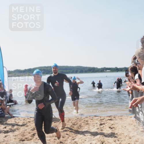 22.06.2025 - Viking Triathlon MichiJ http://msf.ph/oto/8064706 22.06.2025 10:29:13 Schwimmen 7, 11, 12, 30, 33, 152, 200, 310, 458, 604, 652 meine-sportfotos.de