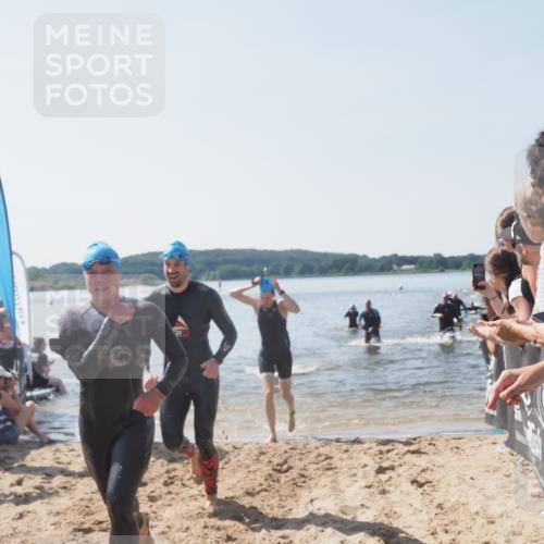 22.06.2025 - Viking Triathlon MichiJ http://msf.ph/oto/8064709 22.06.2025 10:29:14 Schwimmen 7, 11, 12, 30, 33, 200, 243, 310, 458, 652 meine-sportfotos.de