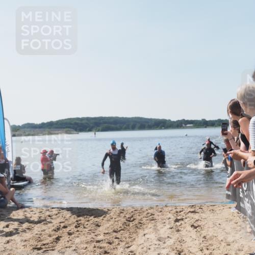 22.06.2025 - Viking Triathlon MichiJ http://msf.ph/oto/8064729 22.06.2025 10:29:16 Schwimmen 7, 11, 30, 33, 200, 243, 458, 652 meine-sportfotos.de
