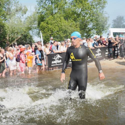 22.06.2025 - Viking Triathlon KatJ http://msf.ph/oto/8064750 22.06.2025 10:04:51 Schwimmen 29, 70, 72, 86, 248, 254, 281, 295, 312, 316, 394, 411, 509, 515, 527 meine-sportfotos.de