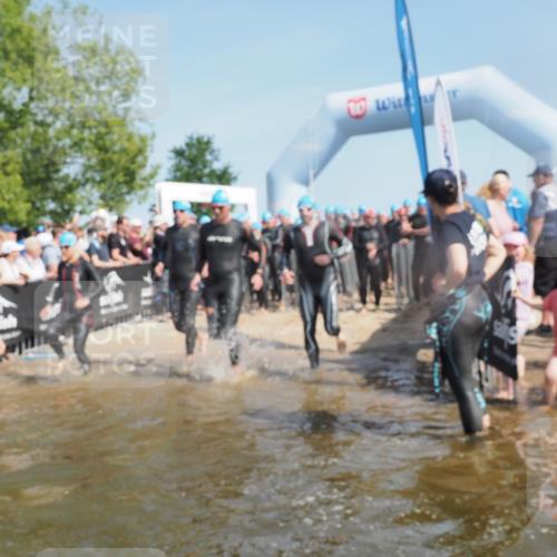 22.06.2025 - Viking Triathlon KatJ http://msf.ph/oto/8064763 22.06.2025 10:04:53 Schwimmen 29, 70, 72, 86, 248, 254, 281, 295, 312, 316, 362, 394, 411, 509, 515, 527 meine-sportfotos.de