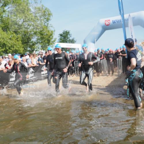 22.06.2025 - Viking Triathlon KatJ http://msf.ph/oto/8064772 22.06.2025 10:04:54 Schwimmen 29, 70, 72, 197, 248, 254, 295, 362, 394, 411, 416, 423, 509, 527, 620 meine-sportfotos.de