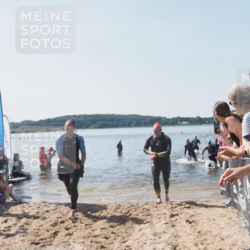 22.06.2025 - Viking Triathlon MichiJ http://msf.ph/oto/8064774 22.06.2025 10:29:22 Schwimmen 11, 30, 33, 243, 458, 612, 652 meine-sportfotos.de