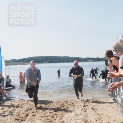 22.06.2025 - Viking Triathlon MichiJ http://msf.ph/oto/8064776 22.06.2025 10:29:22 Schwimmen 11, 30, 33, 243, 458, 612, 652 meine-sportfotos.de