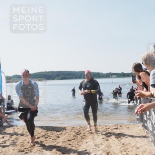 22.06.2025 - Viking Triathlon MichiJ http://msf.ph/oto/8064777 22.06.2025 10:29:23 Schwimmen 6, 11, 30, 33, 243, 458, 612, 652 meine-sportfotos.de