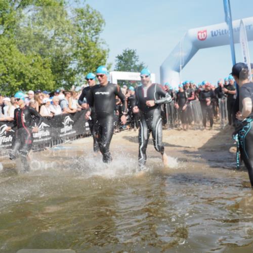 22.06.2025 - Viking Triathlon KatJ http://msf.ph/oto/8064778 22.06.2025 10:04:54 Schwimmen 29, 70, 72, 197, 248, 254, 295, 362, 394, 411, 416, 423, 509, 527, 620 meine-sportfotos.de