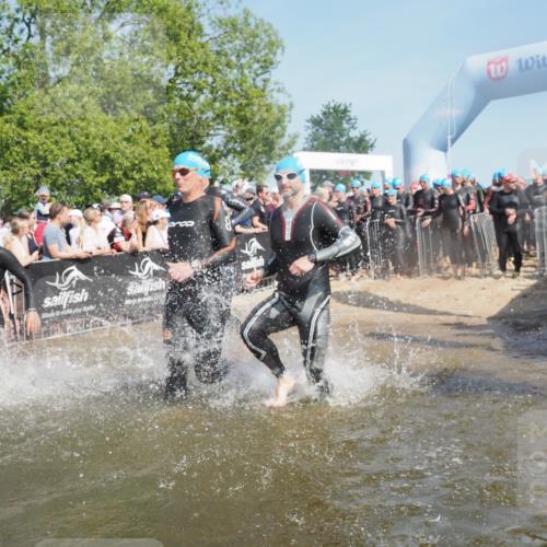 22.06.2025 - Viking Triathlon KatJ http://msf.ph/oto/8064789 22.06.2025 10:04:55 Schwimmen 29, 70, 72, 197, 248, 254, 295, 362, 394, 411, 416, 423, 509, 527, 620 meine-sportfotos.de