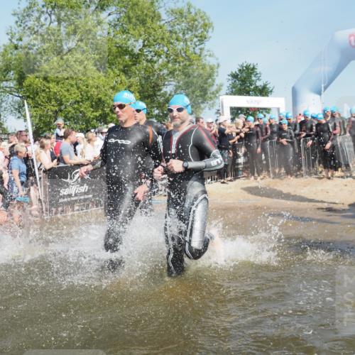 22.06.2025 - Viking Triathlon KatJ http://msf.ph/oto/8064794 22.06.2025 10:04:55 Schwimmen 29, 70, 72, 197, 248, 254, 295, 362, 394, 411, 416, 423, 509, 527, 620 meine-sportfotos.de