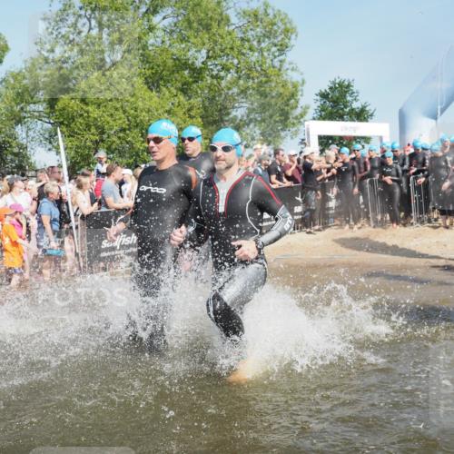22.06.2025 - Viking Triathlon KatJ http://msf.ph/oto/8064797 22.06.2025 10:04:55 Schwimmen 29, 70, 72, 197, 248, 254, 295, 362, 394, 411, 416, 423, 509, 527, 620 meine-sportfotos.de