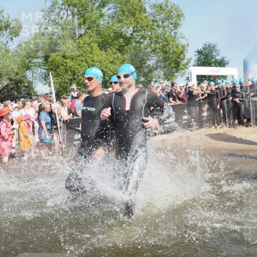 22.06.2025 - Viking Triathlon KatJ http://msf.ph/oto/8064800 22.06.2025 10:04:55 Schwimmen 29, 70, 72, 197, 248, 254, 295, 362, 394, 411, 416, 423, 509, 527, 620 meine-sportfotos.de