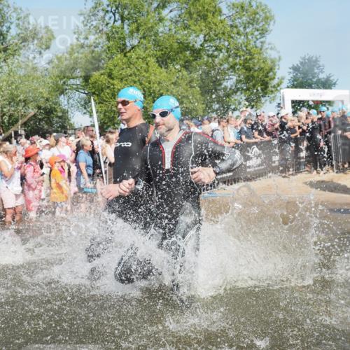 22.06.2025 - Viking Triathlon KatJ http://msf.ph/oto/8064803 22.06.2025 10:04:55 Schwimmen 29, 70, 72, 197, 248, 254, 295, 362, 394, 411, 416, 423, 509, 527, 620 meine-sportfotos.de