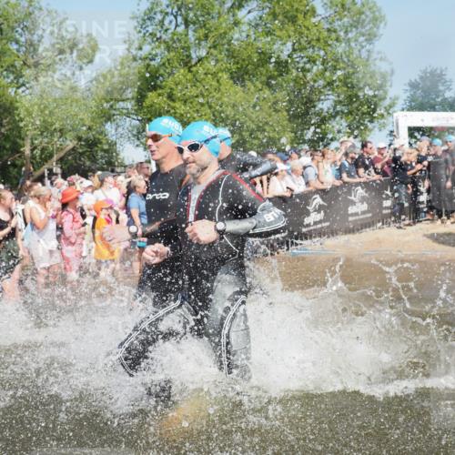22.06.2025 - Viking Triathlon KatJ http://msf.ph/oto/8064806 22.06.2025 10:04:55 Schwimmen 29, 70, 72, 197, 248, 254, 295, 362, 394, 411, 416, 423, 509, 527, 620 meine-sportfotos.de