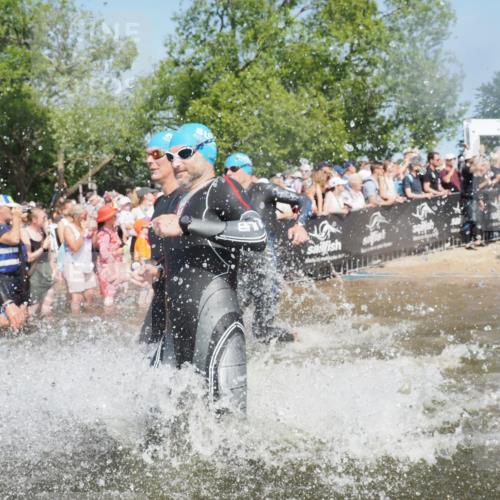 22.06.2025 - Viking Triathlon KatJ http://msf.ph/oto/8064808 22.06.2025 10:04:55 Schwimmen 29, 70, 72, 197, 248, 254, 295, 362, 394, 411, 416, 423, 509, 527, 620 meine-sportfotos.de