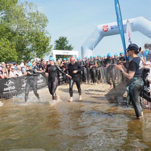 22.06.2025 - Viking Triathlon KatJ http://msf.ph/oto/8064829 22.06.2025 10:04:58 Schwimmen 29, 70, 72, 197, 248, 254, 295, 362, 394, 407, 411, 416, 423, 509, 527, 620 meine-sportfotos.de