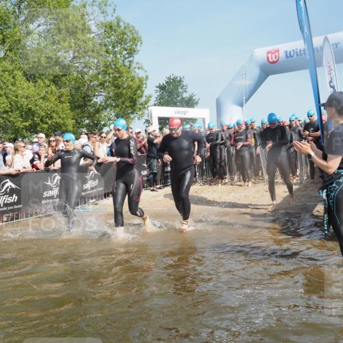 22.06.2025 - Viking Triathlon KatJ http://msf.ph/oto/8064838 22.06.2025 10:04:58 Schwimmen 29, 70, 72, 197, 248, 254, 295, 362, 394, 407, 411, 416, 423, 509, 527, 620 meine-sportfotos.de