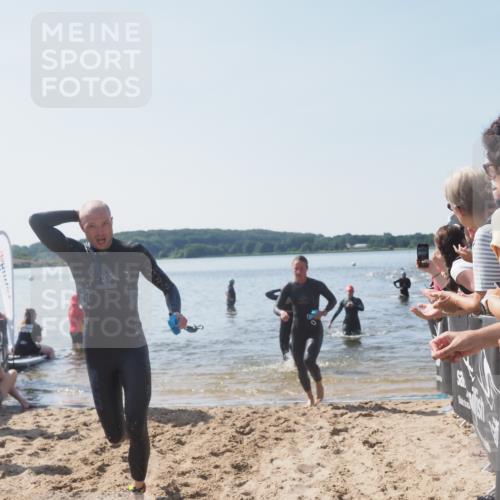 22.06.2025 - Viking Triathlon MichiJ http://msf.ph/oto/8064841 22.06.2025 10:29:30 Schwimmen 6, 11, 30, 33, 243, 612 meine-sportfotos.de