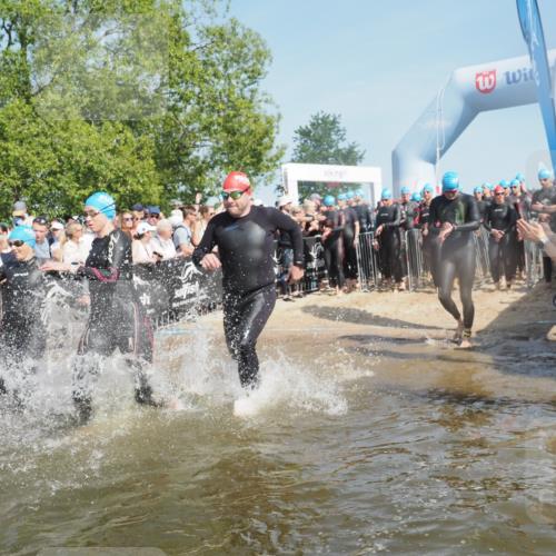 22.06.2025 - Viking Triathlon KatJ http://msf.ph/oto/8064855 22.06.2025 10:04:59 Schwimmen 197, 232, 254, 295, 362, 386, 394, 407, 416, 423, 500, 509, 527, 605, 620 meine-sportfotos.de
