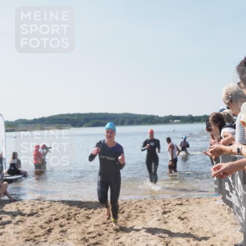 22.06.2025 - Viking Triathlon MichiJ http://msf.ph/oto/8064879 22.06.2025 10:29:35 Schwimmen 6, 243, 612 meine-sportfotos.de