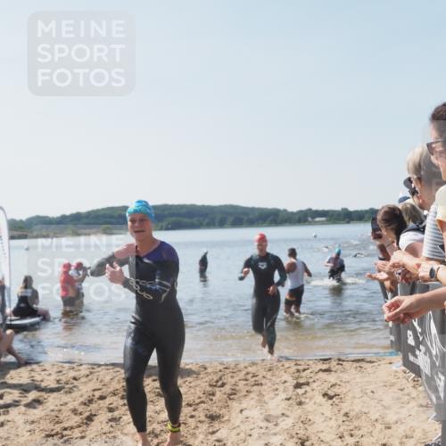 22.06.2025 - Viking Triathlon MichiJ http://msf.ph/oto/8064885 22.06.2025 10:29:35 Schwimmen 6, 243, 612 meine-sportfotos.de