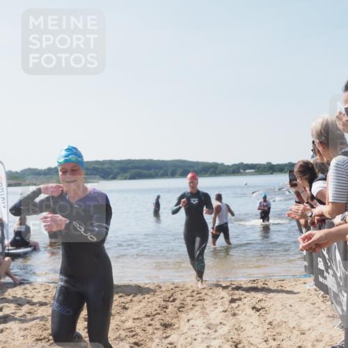 22.06.2025 - Viking Triathlon MichiJ http://msf.ph/oto/8064890 22.06.2025 10:29:36 Schwimmen 6, 612 meine-sportfotos.de