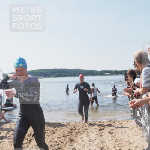 22.06.2025 - Viking Triathlon MichiJ http://msf.ph/oto/8064891 22.06.2025 10:29:36 Schwimmen 6, 612 meine-sportfotos.de