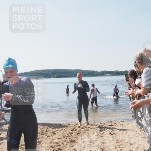 22.06.2025 - Viking Triathlon MichiJ http://msf.ph/oto/8064893 22.06.2025 10:29:36 Schwimmen 6, 612 meine-sportfotos.de