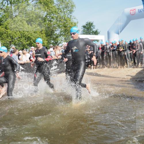 22.06.2025 - Viking Triathlon KatJ http://msf.ph/oto/8064912 22.06.2025 10:05:04 Schwimmen 197, 232, 254, 362, 386, 388, 394, 395, 407, 416, 423, 500, 527, 605, 620 meine-sportfotos.de