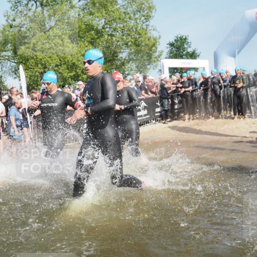 22.06.2025 - Viking Triathlon KatJ http://msf.ph/oto/8064920 22.06.2025 10:05:04 Schwimmen 197, 232, 254, 362, 386, 388, 394, 395, 407, 416, 423, 500, 527, 605, 620 meine-sportfotos.de