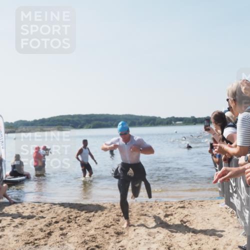 22.06.2025 - Viking Triathlon MichiJ http://msf.ph/oto/8064921 22.06.2025 10:29:43 Schwimmen 6 meine-sportfotos.de