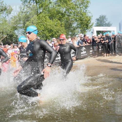 22.06.2025 - Viking Triathlon KatJ http://msf.ph/oto/8064926 22.06.2025 10:05:04 Schwimmen 197, 232, 254, 362, 386, 388, 394, 395, 407, 416, 423, 500, 527, 605, 620 meine-sportfotos.de