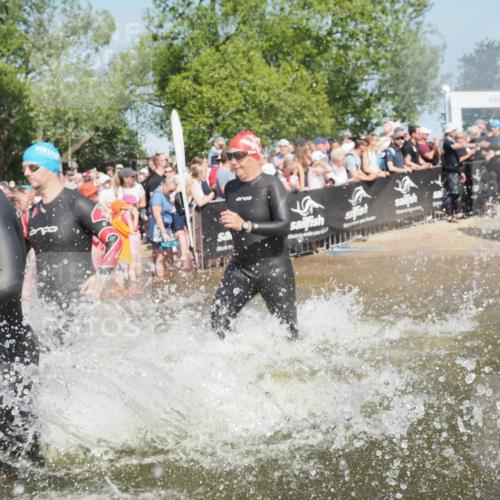 22.06.2025 - Viking Triathlon KatJ http://msf.ph/oto/8064936 22.06.2025 10:05:05 Schwimmen 94, 197, 232, 291, 362, 386, 388, 395, 407, 416, 423, 500, 605, 620, 627 meine-sportfotos.de