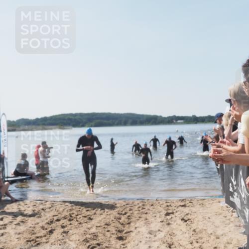 22.06.2025 - Viking Triathlon MichiJ http://msf.ph/oto/8064993 22.06.2025 10:30:07 Schwimmen 132, 175, 203, 264, 374, 491, 626 meine-sportfotos.de