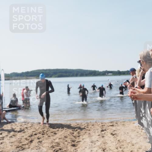 22.06.2025 - Viking Triathlon MichiJ http://msf.ph/oto/8065000 22.06.2025 10:30:08 Schwimmen 132, 175, 203, 264, 374, 381, 491, 626 meine-sportfotos.de