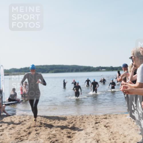 22.06.2025 - Viking Triathlon MichiJ http://msf.ph/oto/8065006 22.06.2025 10:30:08 Schwimmen 132, 175, 203, 264, 374, 381, 491, 626 meine-sportfotos.de