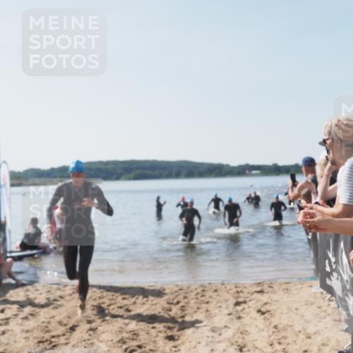 22.06.2025 - Viking Triathlon MichiJ http://msf.ph/oto/8065008 22.06.2025 10:30:09 Schwimmen 132, 175, 203, 264, 374, 381, 491, 626 meine-sportfotos.de