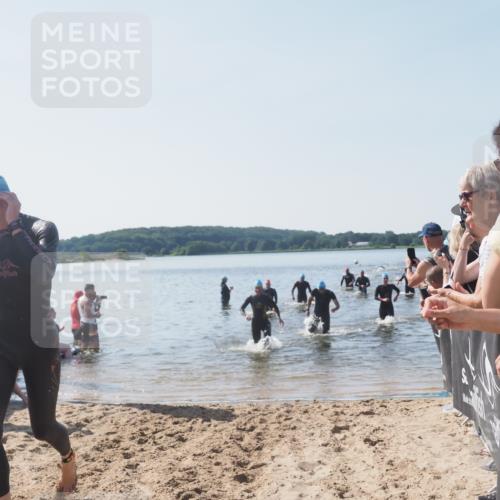 22.06.2025 - Viking Triathlon MichiJ http://msf.ph/oto/8065017 22.06.2025 10:30:10 Schwimmen 132, 175, 203, 264, 374, 381, 491, 626 meine-sportfotos.de