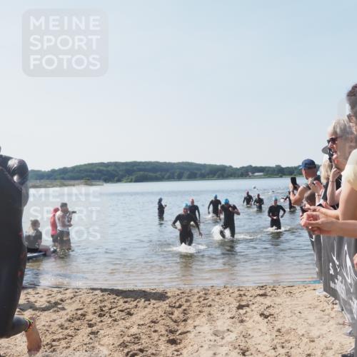 22.06.2025 - Viking Triathlon MichiJ http://msf.ph/oto/8065019 22.06.2025 10:30:10 Schwimmen 132, 175, 203, 264, 374, 381, 491, 626 meine-sportfotos.de