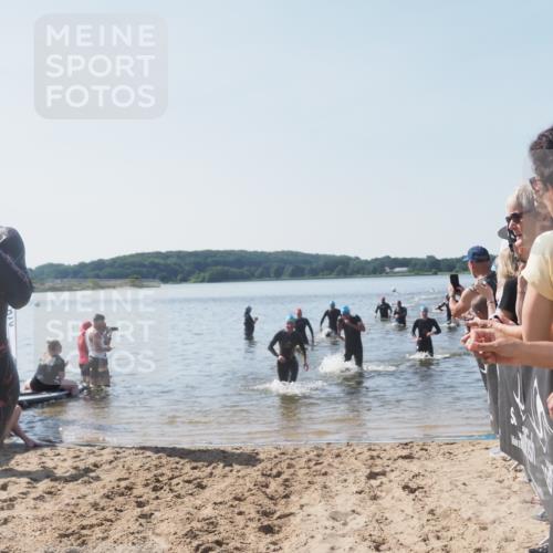 22.06.2025 - Viking Triathlon MichiJ http://msf.ph/oto/8065021 22.06.2025 10:30:10 Schwimmen 132, 175, 203, 264, 374, 381, 491, 626 meine-sportfotos.de