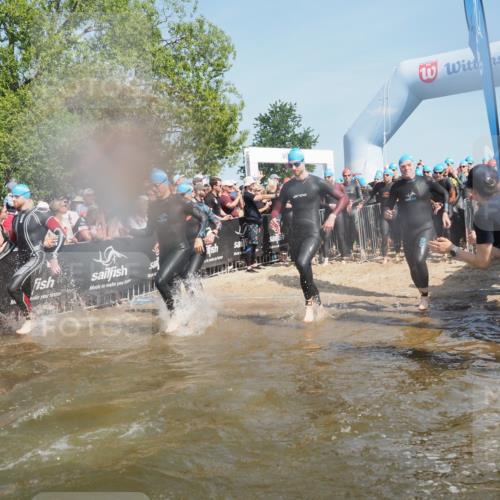 22.06.2025 - Viking Triathlon KatJ http://msf.ph/oto/8065047 22.06.2025 10:05:18 Schwimmen 57, 59, 61, 94, 138, 171, 172, 291, 314, 346, 388, 389, 395, 418, 536, 627 meine-sportfotos.de