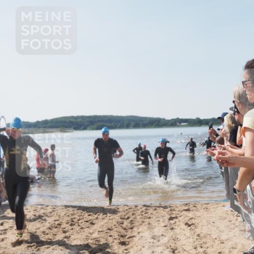 22.06.2025 - Viking Triathlon MichiJ http://msf.ph/oto/8065066 22.06.2025 10:30:15 Schwimmen 132, 175, 203, 374, 381, 491, 626, 643 meine-sportfotos.de