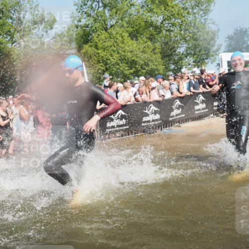 22.06.2025 - Viking Triathlon KatJ http://msf.ph/oto/8065078 22.06.2025 10:05:20 Schwimmen 57, 59, 61, 138, 171, 172, 228, 314, 346, 389, 418, 437, 536, 601, 655 meine-sportfotos.de