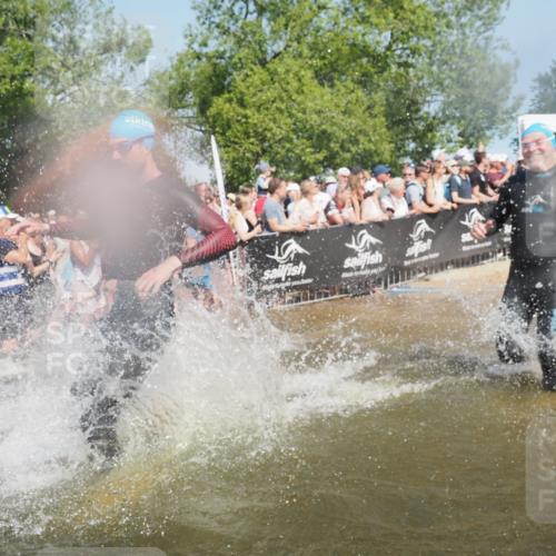 22.06.2025 - Viking Triathlon KatJ http://msf.ph/oto/8065081 22.06.2025 10:05:20 Schwimmen 57, 59, 61, 138, 171, 172, 228, 314, 346, 389, 418, 437, 536, 601, 655 meine-sportfotos.de