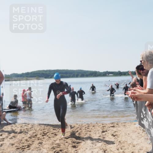 22.06.2025 - Viking Triathlon MichiJ http://msf.ph/oto/8065093 22.06.2025 10:30:17 Schwimmen 132, 203, 374, 381, 491, 626, 643 meine-sportfotos.de