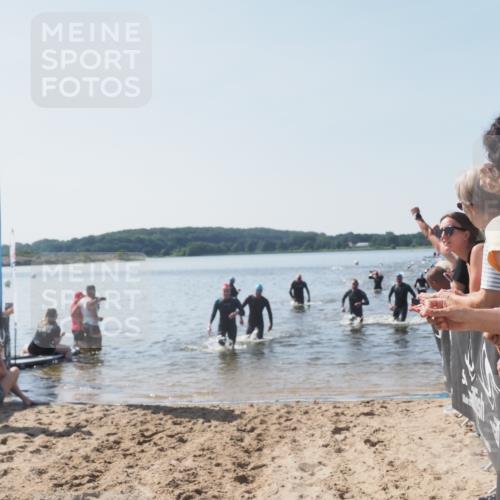 22.06.2025 - Viking Triathlon MichiJ http://msf.ph/oto/8065105 22.06.2025 10:30:19 Schwimmen 132, 374, 381, 393, 491, 626, 643 meine-sportfotos.de