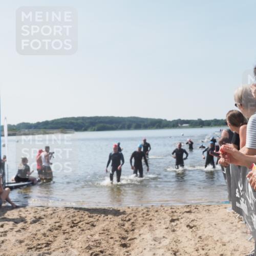 22.06.2025 - Viking Triathlon MichiJ http://msf.ph/oto/8065117 22.06.2025 10:30:20 Schwimmen 132, 381, 393, 491, 626, 643 meine-sportfotos.de