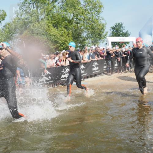22.06.2025 - Viking Triathlon KatJ http://msf.ph/oto/8065125 22.06.2025 10:05:24 Schwimmen 57, 59, 61, 138, 150, 171, 172, 228, 314, 346, 389, 418, 437, 536, 601, 655 meine-sportfotos.de