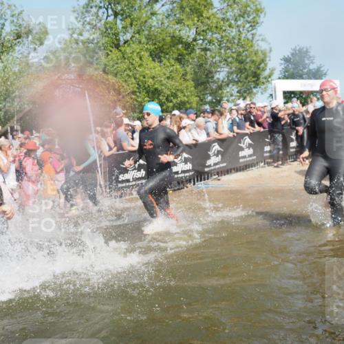 22.06.2025 - Viking Triathlon KatJ http://msf.ph/oto/8065130 22.06.2025 10:05:24 Schwimmen 57, 59, 61, 138, 150, 171, 172, 228, 314, 346, 389, 418, 437, 536, 601, 655 meine-sportfotos.de