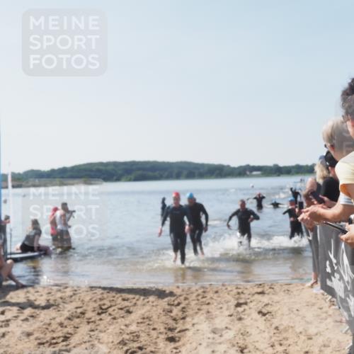 22.06.2025 - Viking Triathlon MichiJ http://msf.ph/oto/8065132 22.06.2025 10:30:22 Schwimmen 132, 381, 393, 491, 551, 626, 643 meine-sportfotos.de