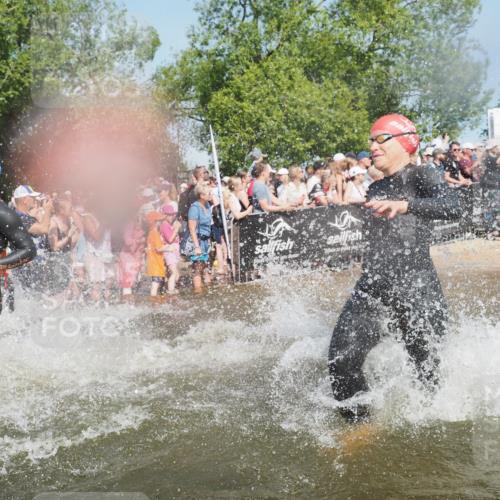 22.06.2025 - Viking Triathlon KatJ http://msf.ph/oto/8065149 22.06.2025 10:05:25 Schwimmen 57, 59, 61, 138, 150, 167, 181, 228, 314, 437, 536, 538, 601, 654, 655 meine-sportfotos.de